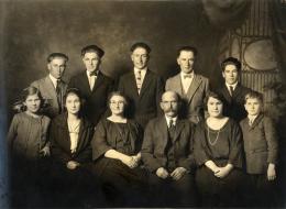 1920 Correll Family Portrait